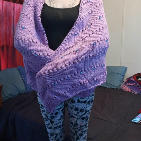 Hand Knitted Shawl - Picture 2 of 4